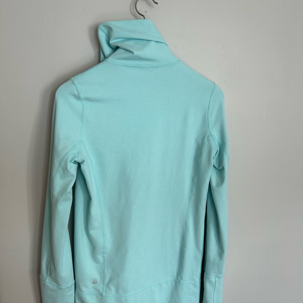 Lululemon In stride jacket - Picture 3 of 4